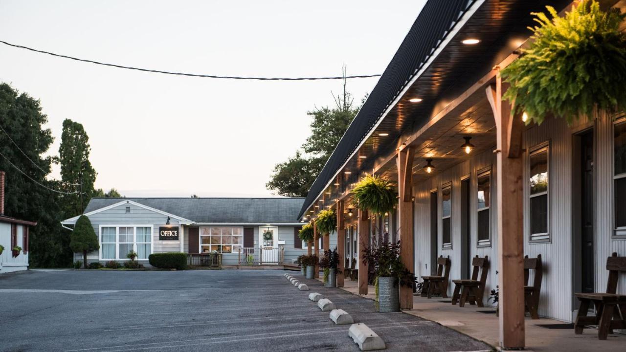 Hotel The Carriage House At Strasburg Exterior foto